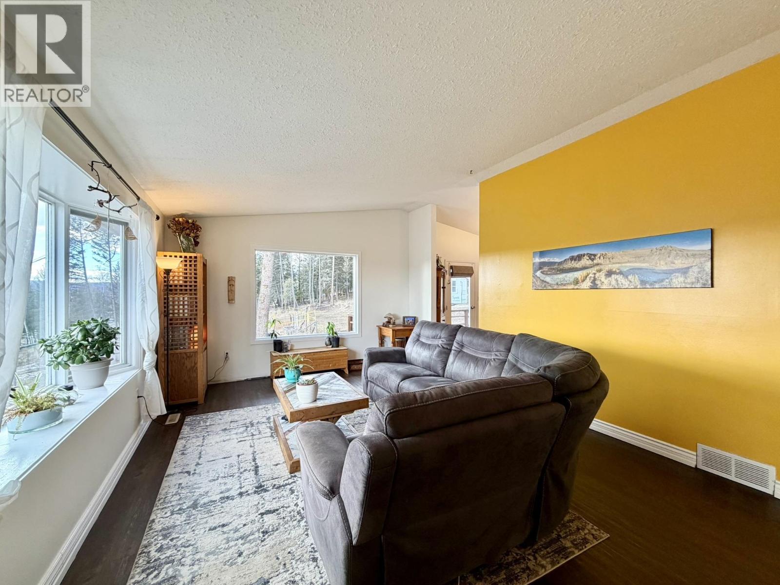 6001 VALLEYVIEW DRIVE, Horse Lake