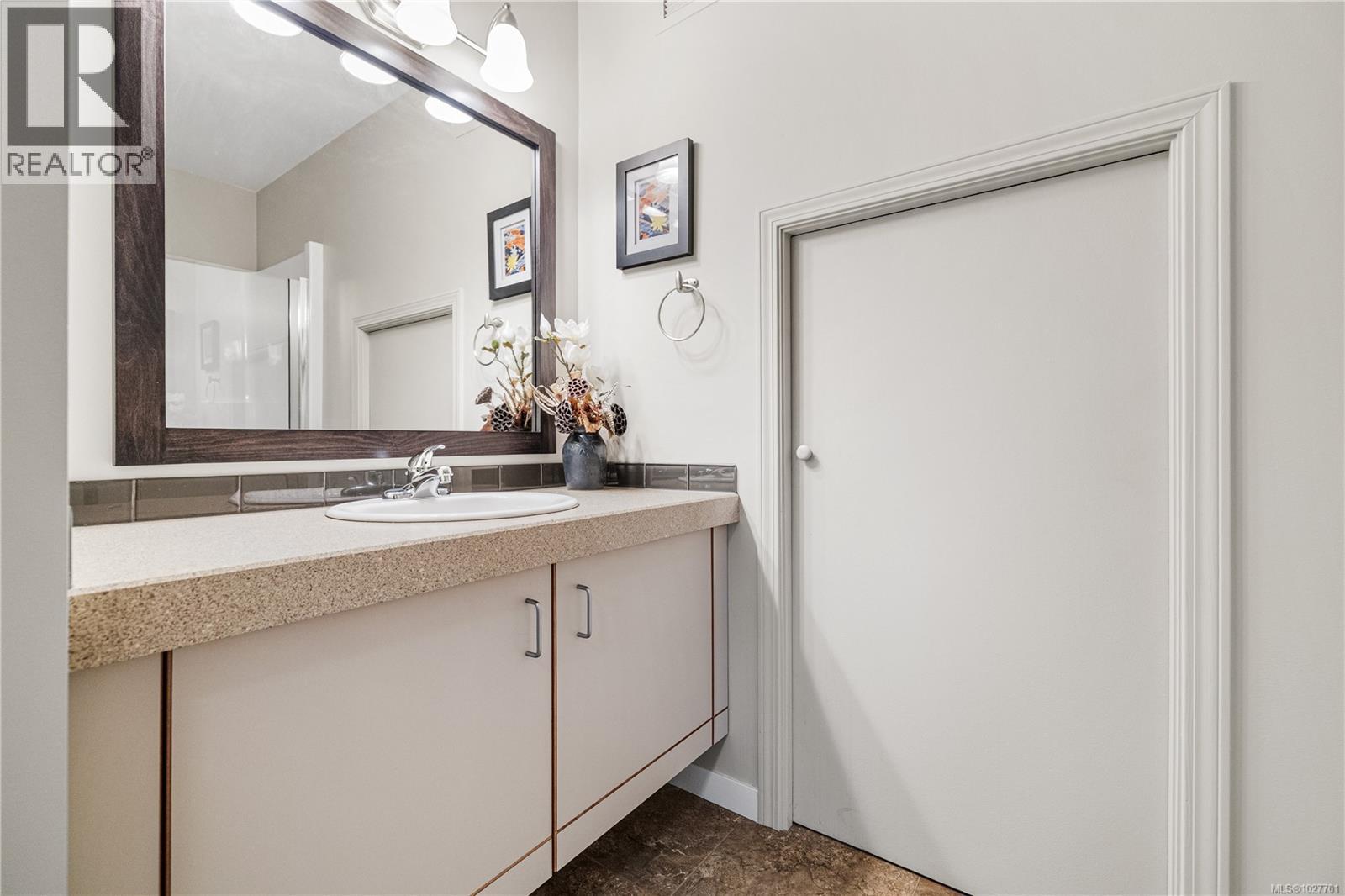 3836 Mitlenatch Dr, Campbell River