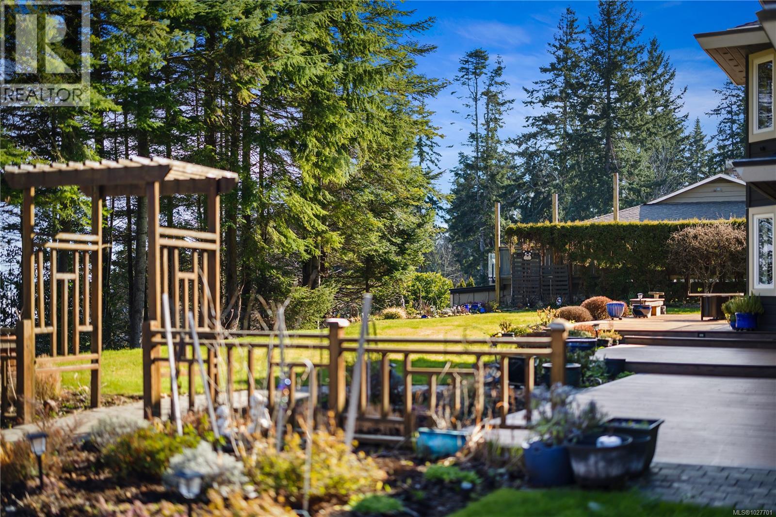 3836 Mitlenatch Dr, Campbell River