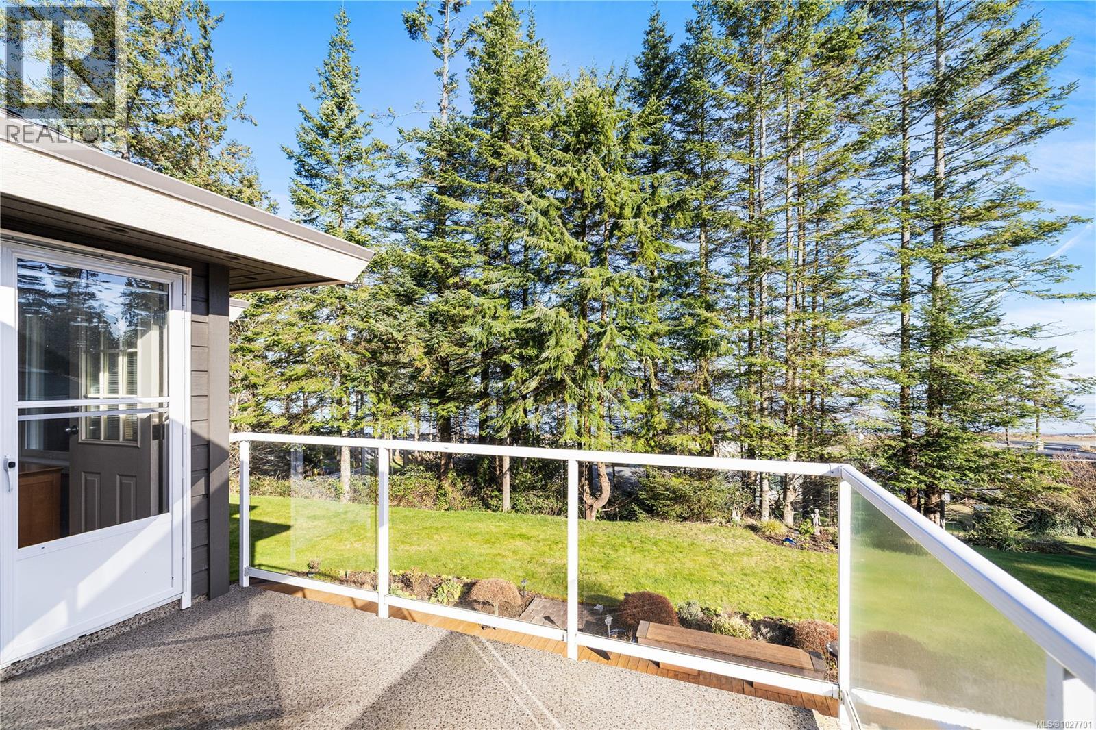 3836 Mitlenatch Dr, Campbell River