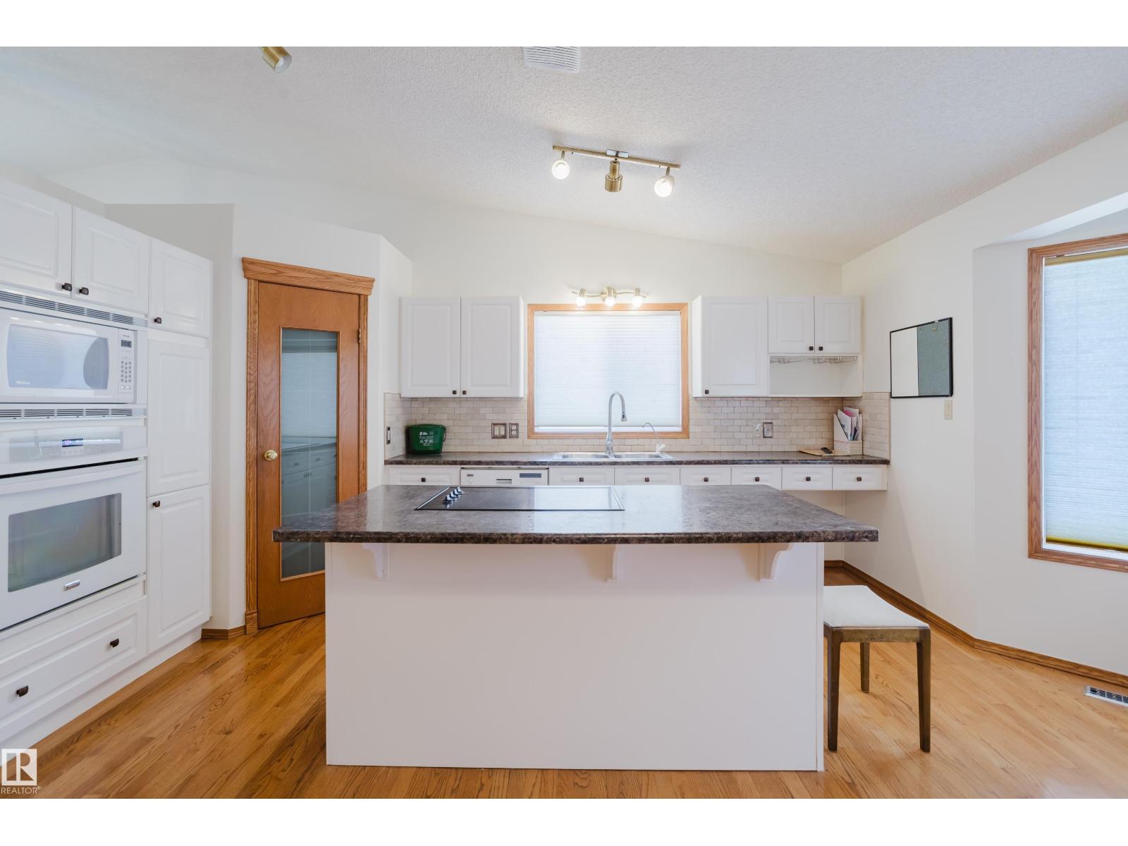 535 PARDEE BAY BA NW - 11