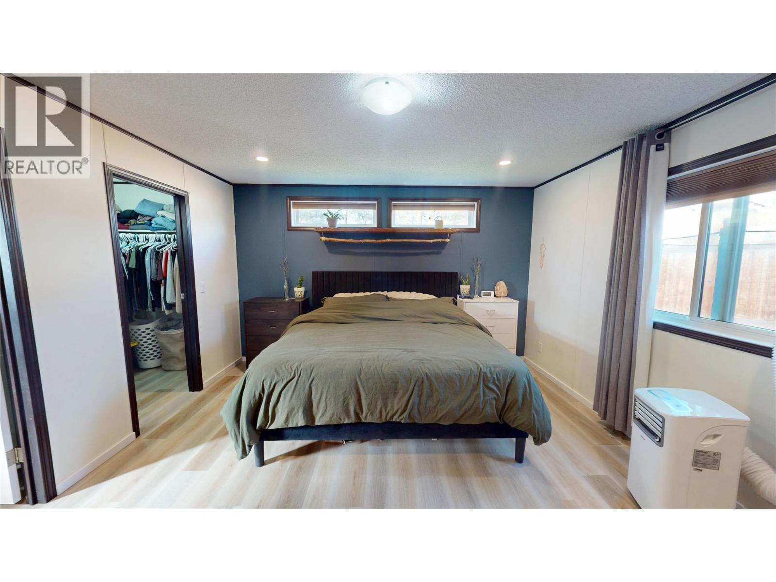 505 Steepleview Point NW, Cranbrook