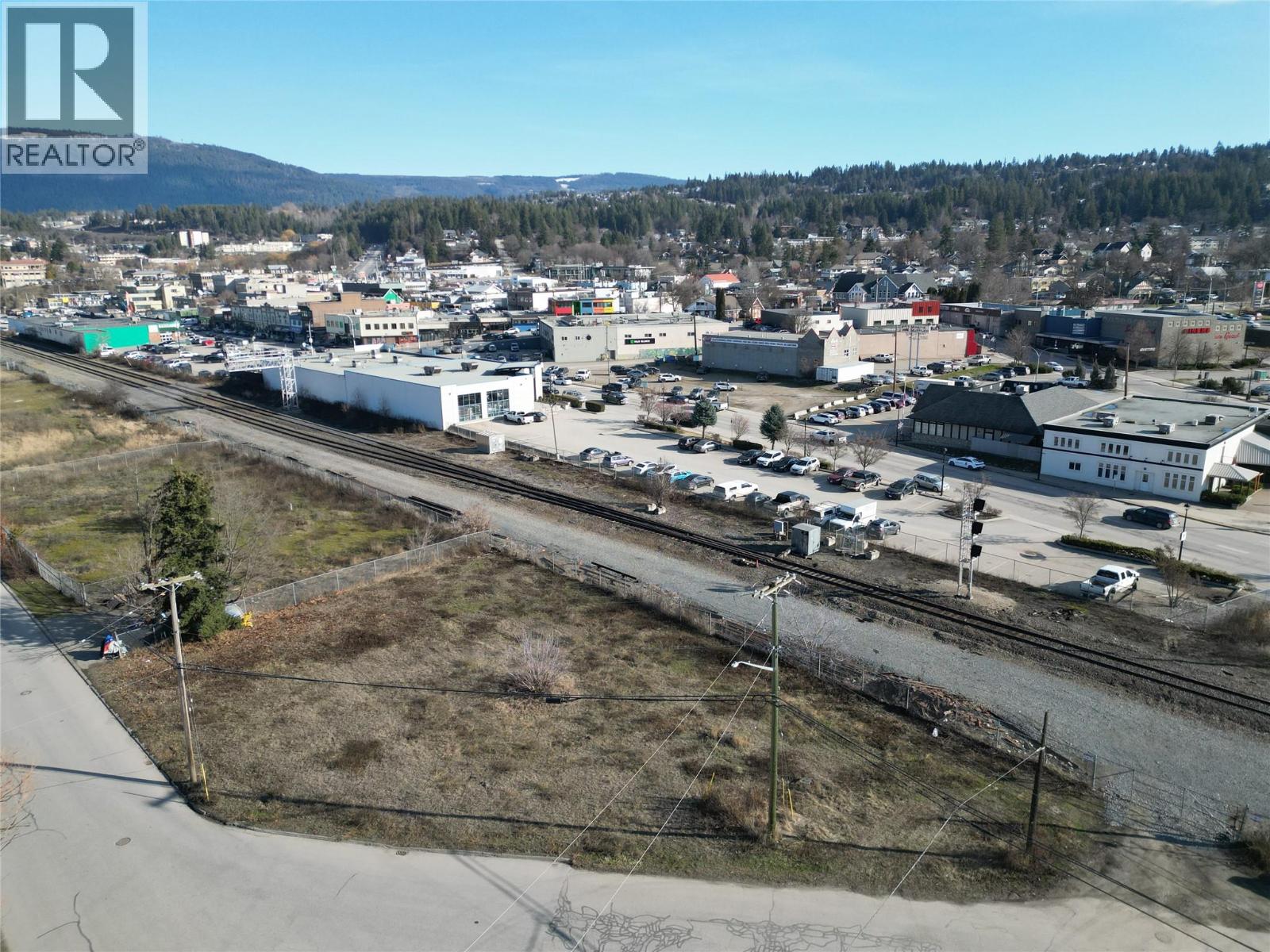  260 Beatty Avenue Northwest, Salmon Arm