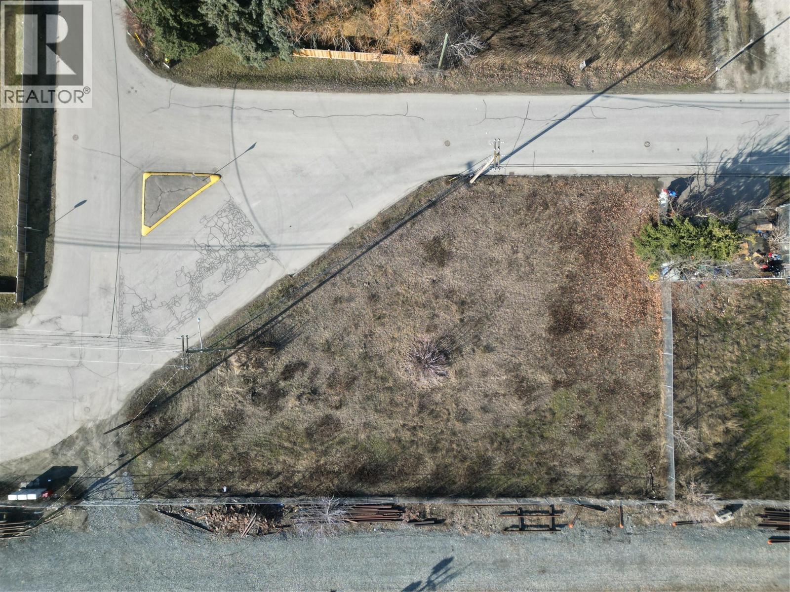  260 Beatty Avenue Northwest, Salmon Arm