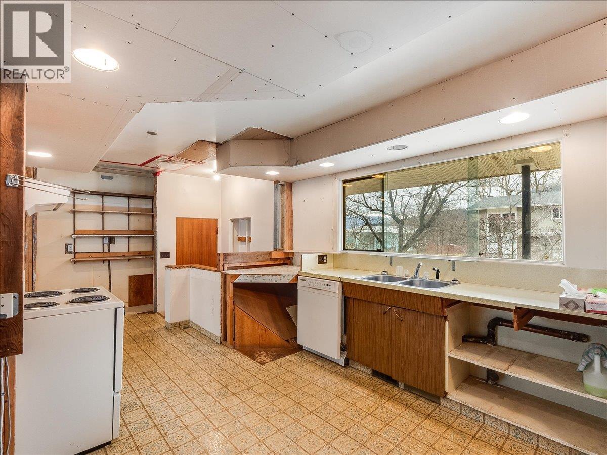 3775 Dogwood Drive, Trail