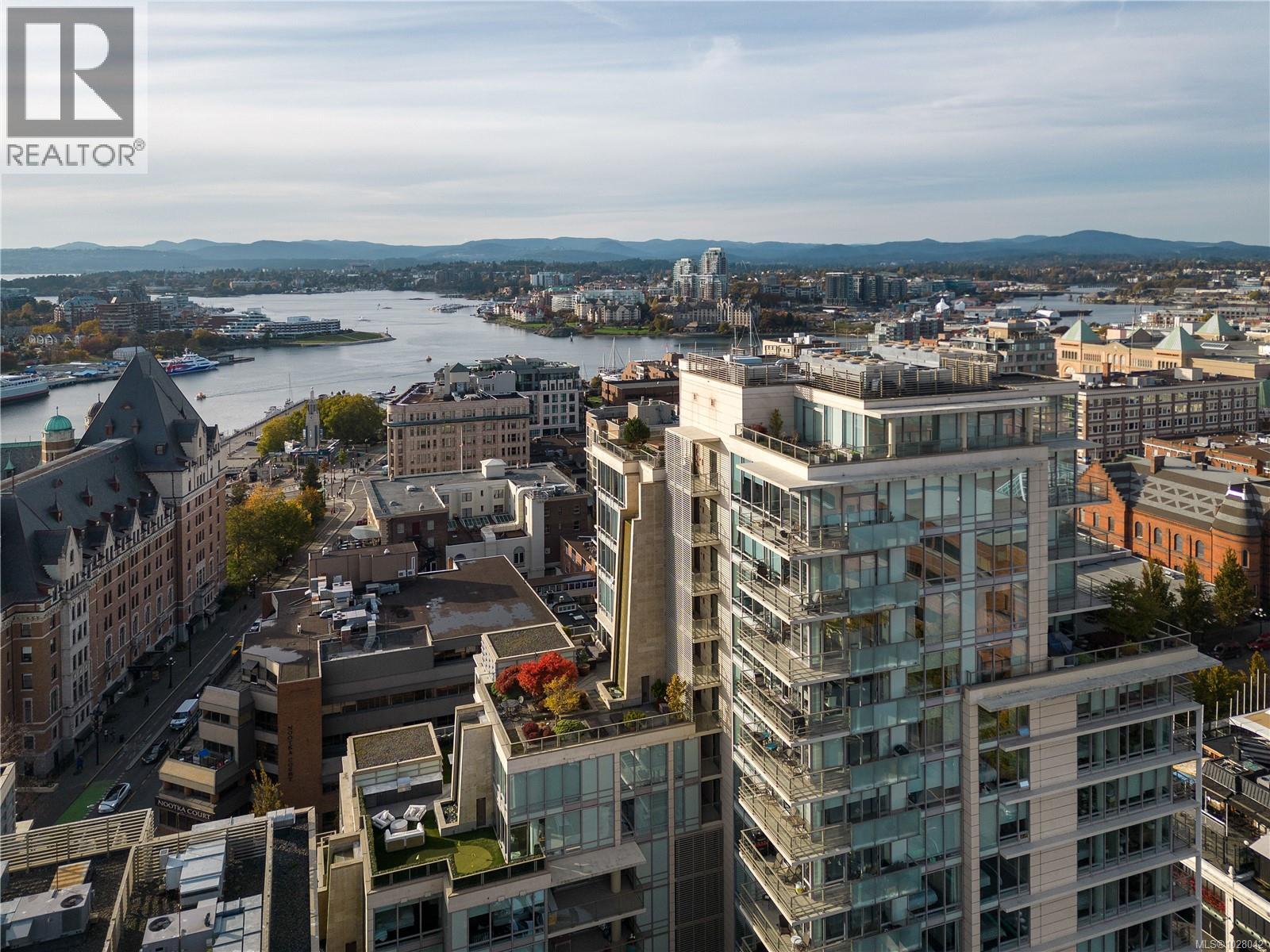 607 708 Burdett Avenue, Victoria