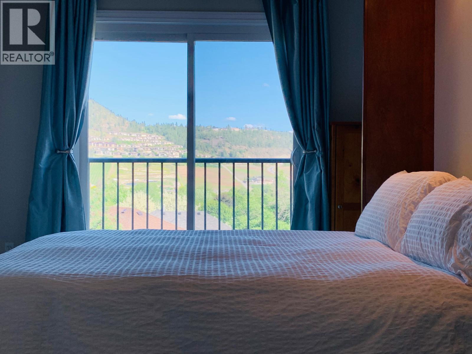  573 Spruceview Place North, Kelowna