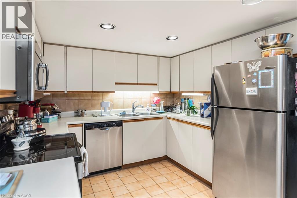 #304 150 WILSON STREET W - 14