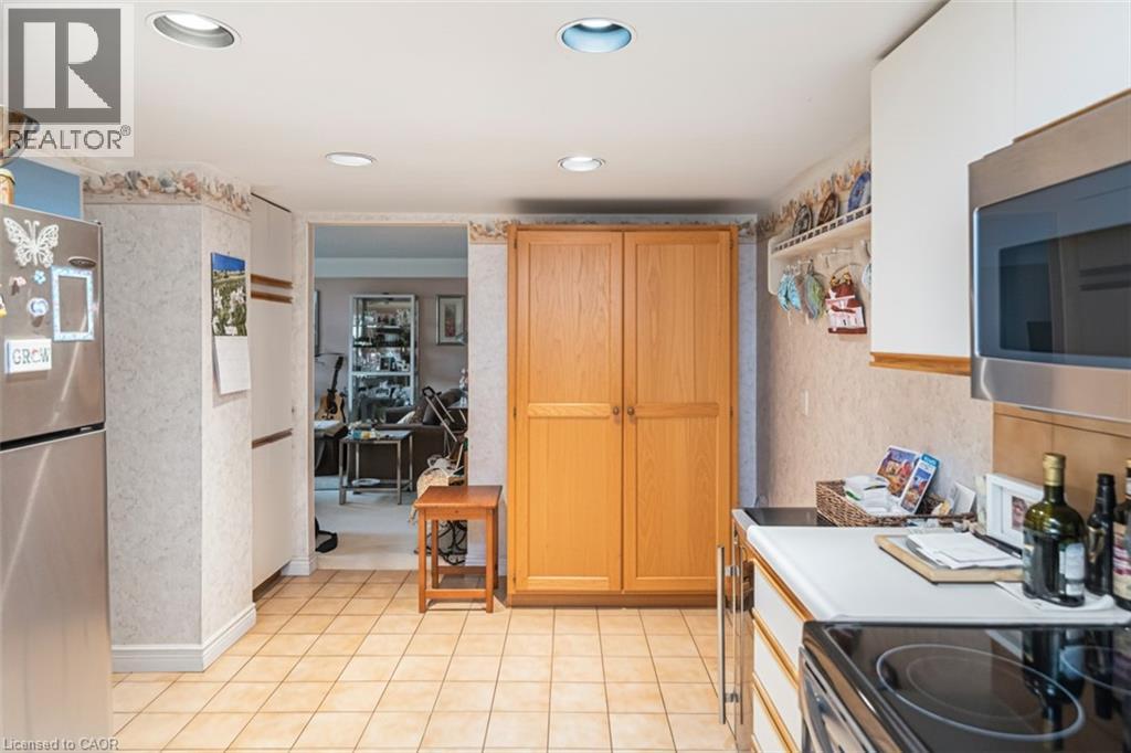 #304 150 WILSON STREET W - 17