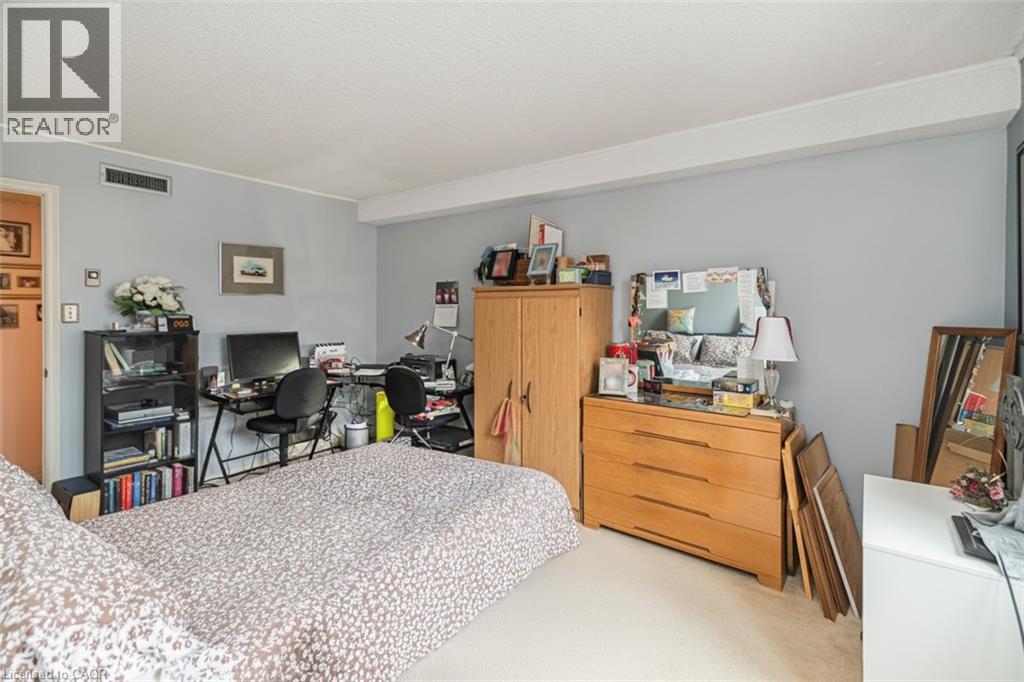 #304 150 WILSON STREET W - 18