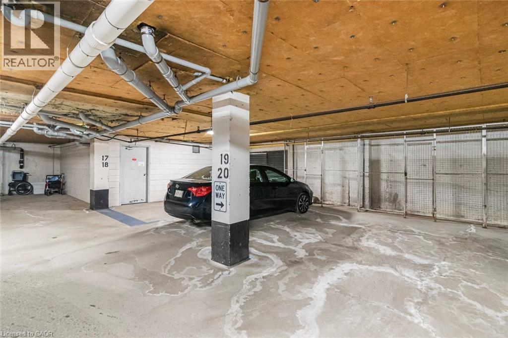 #304 150 WILSON STREET W - 26