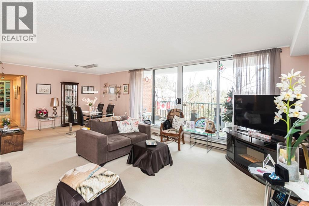 #304 150 WILSON STREET W - 4