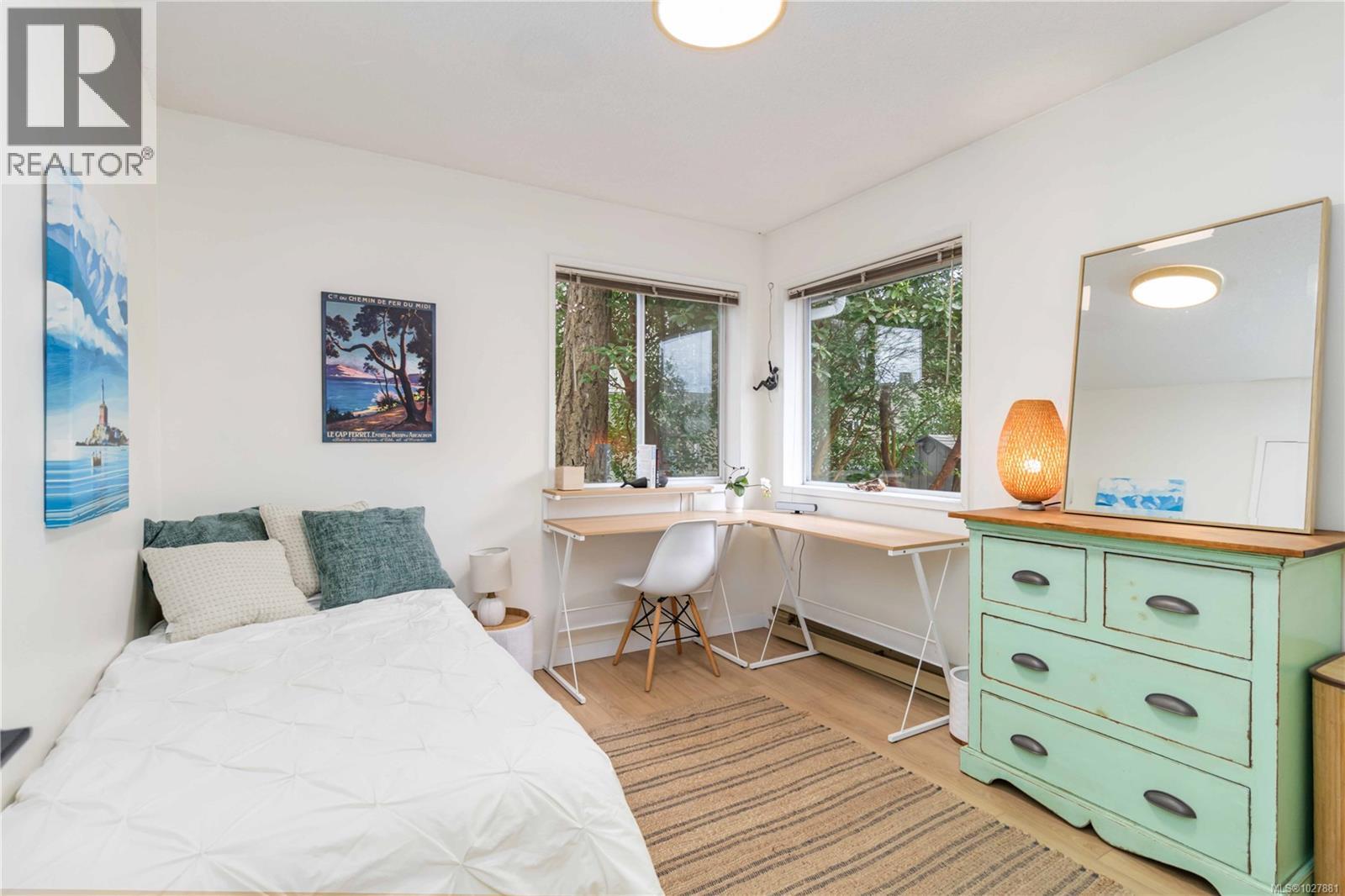  1388 Treebank Road West, Esquimalt