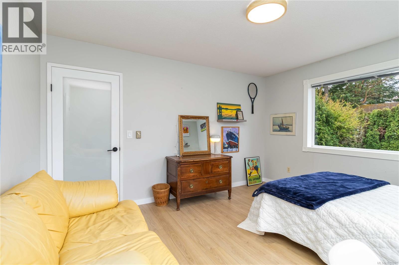  1388 Treebank Road West, Esquimalt