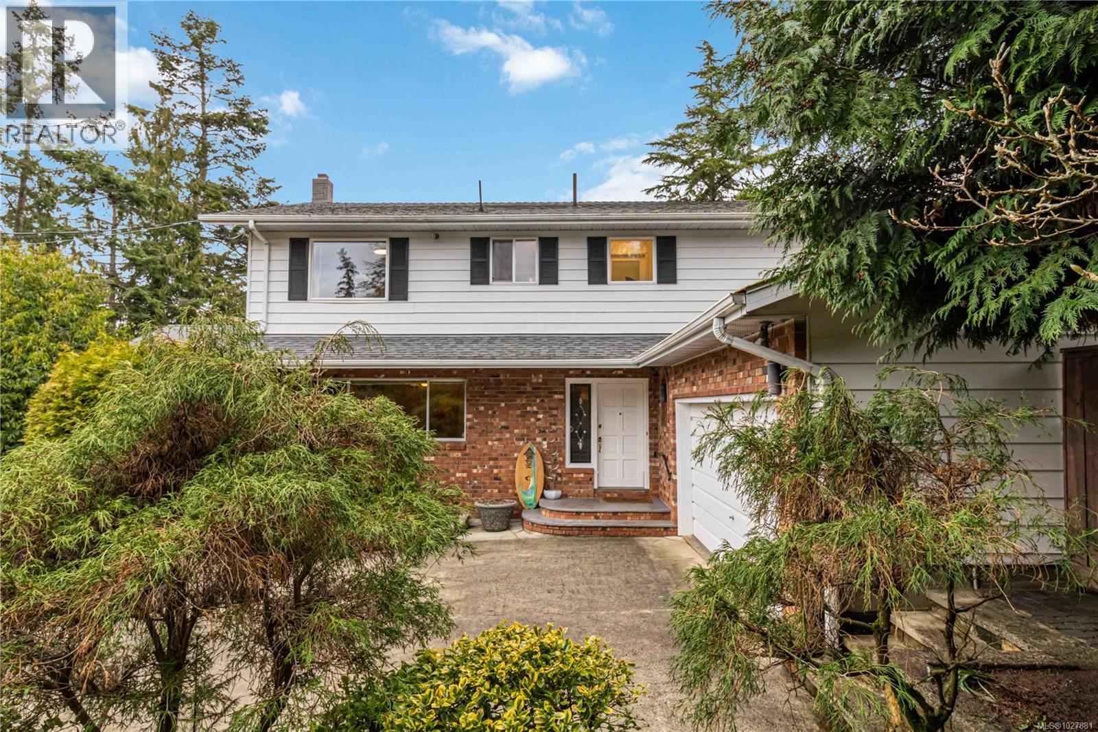  1388 Treebank Road West, Esquimalt