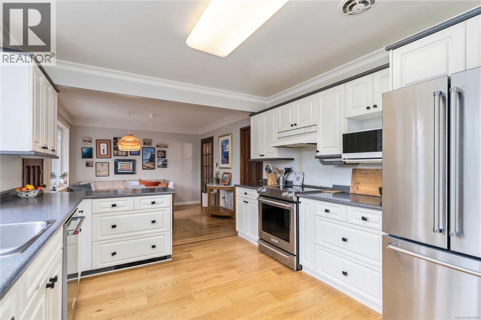  1388 Treebank Road West, Esquimalt