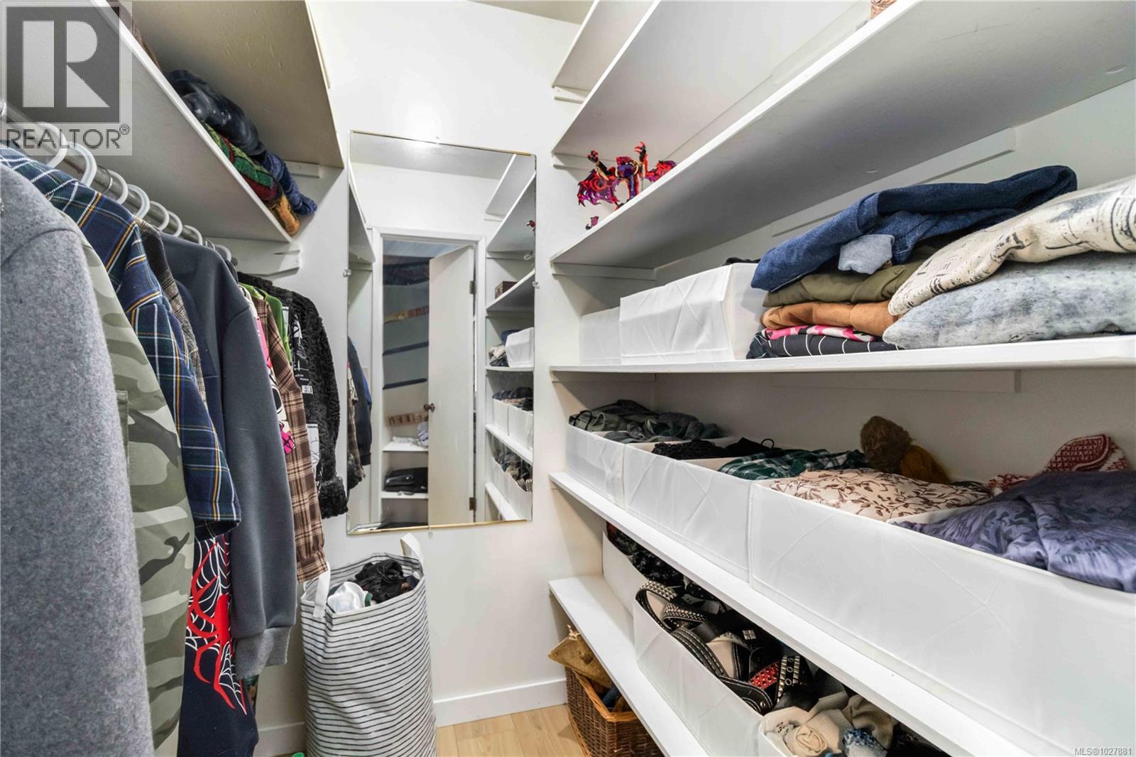  1388 Treebank Road West, Esquimalt