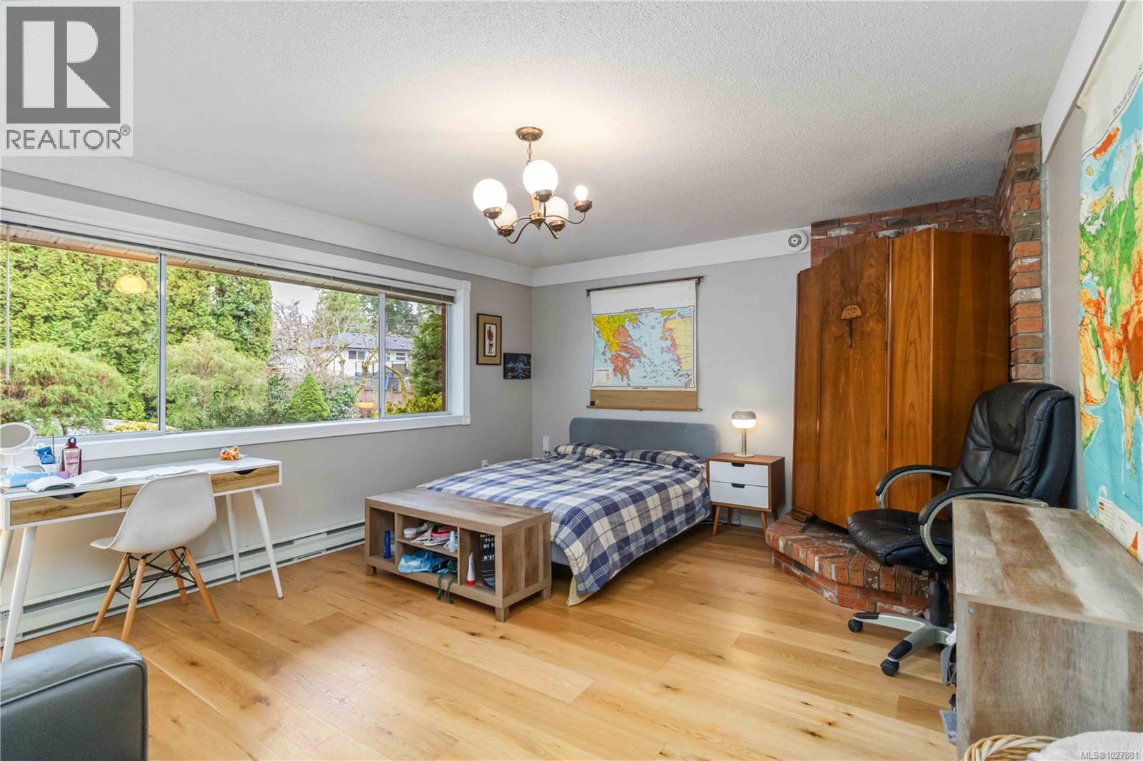  1388 Treebank Road West, Esquimalt