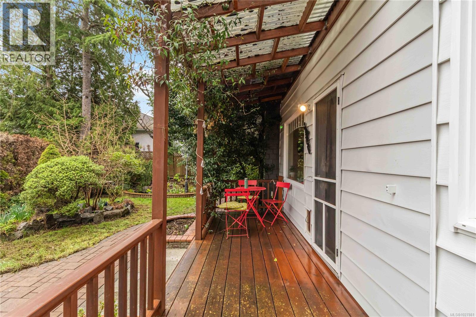  1388 Treebank Road West, Esquimalt