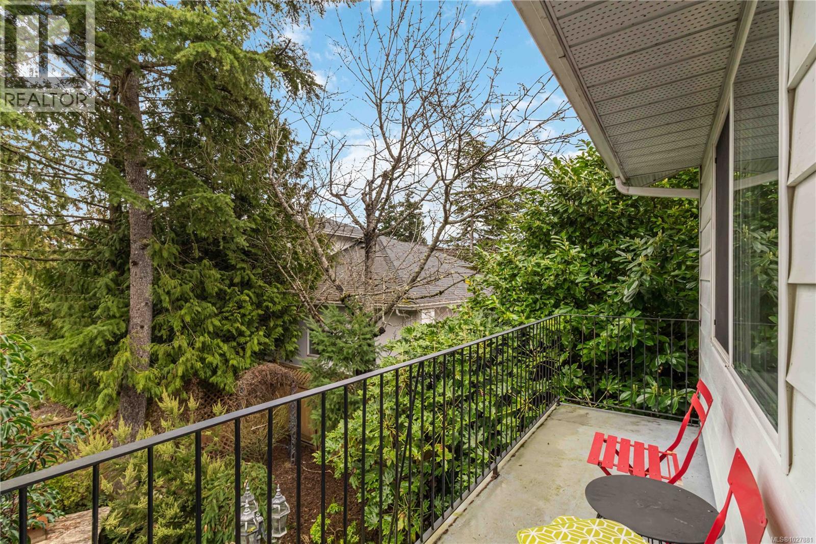  1388 Treebank Road West, Esquimalt