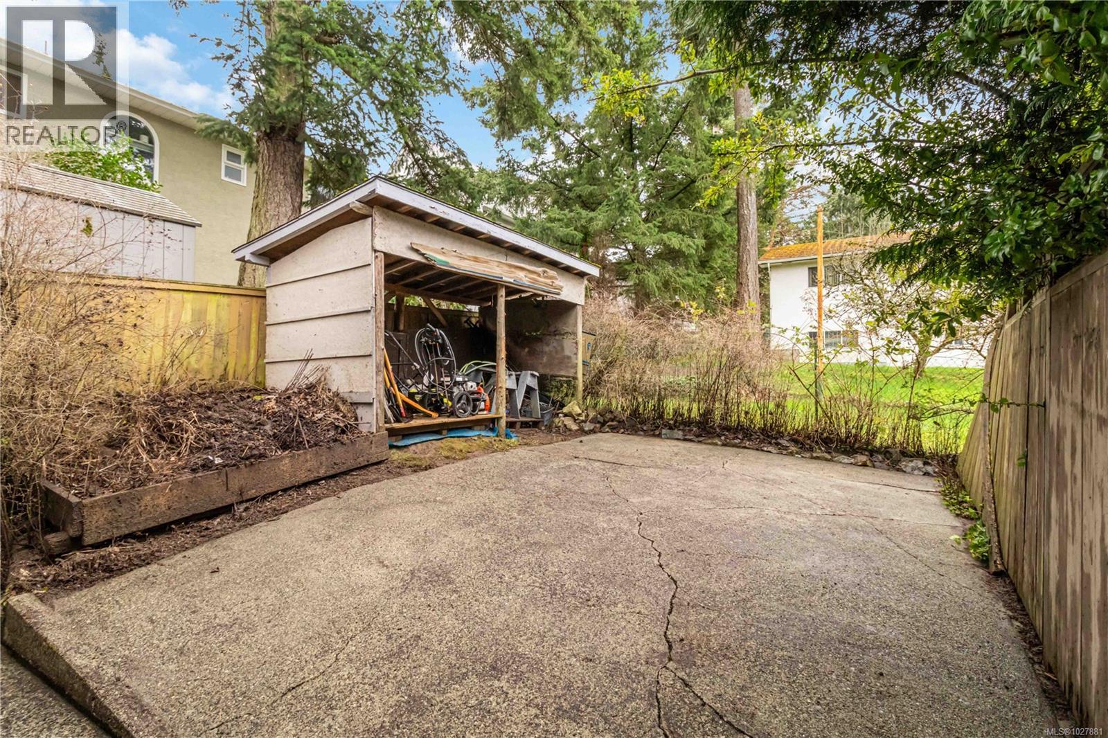  1388 Treebank Road West, Esquimalt