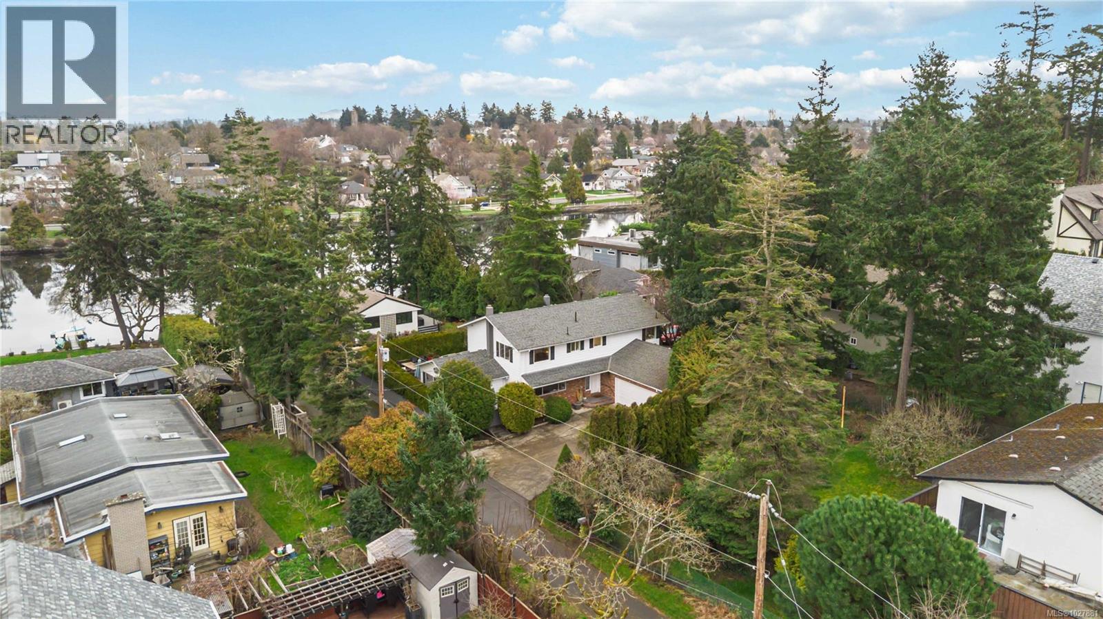  1388 Treebank Road West, Esquimalt