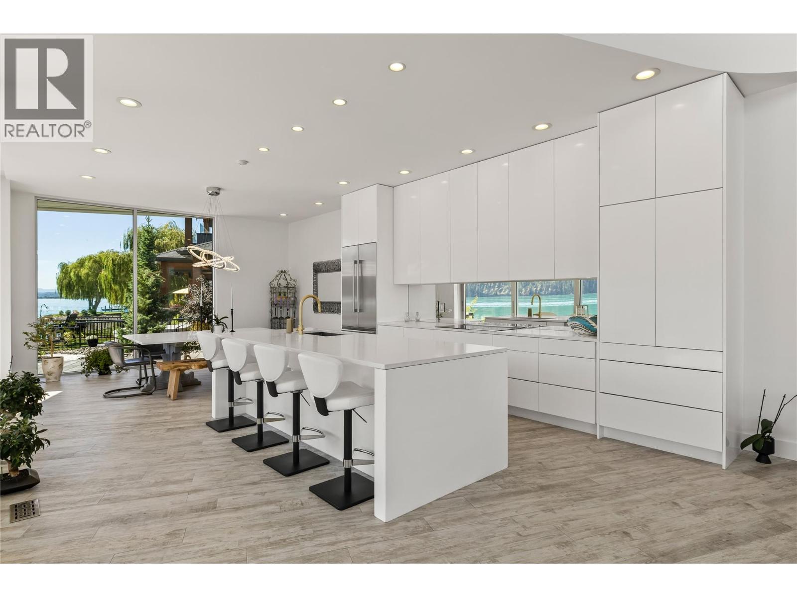 8 18451 Crystal Waters Road, Lake Country