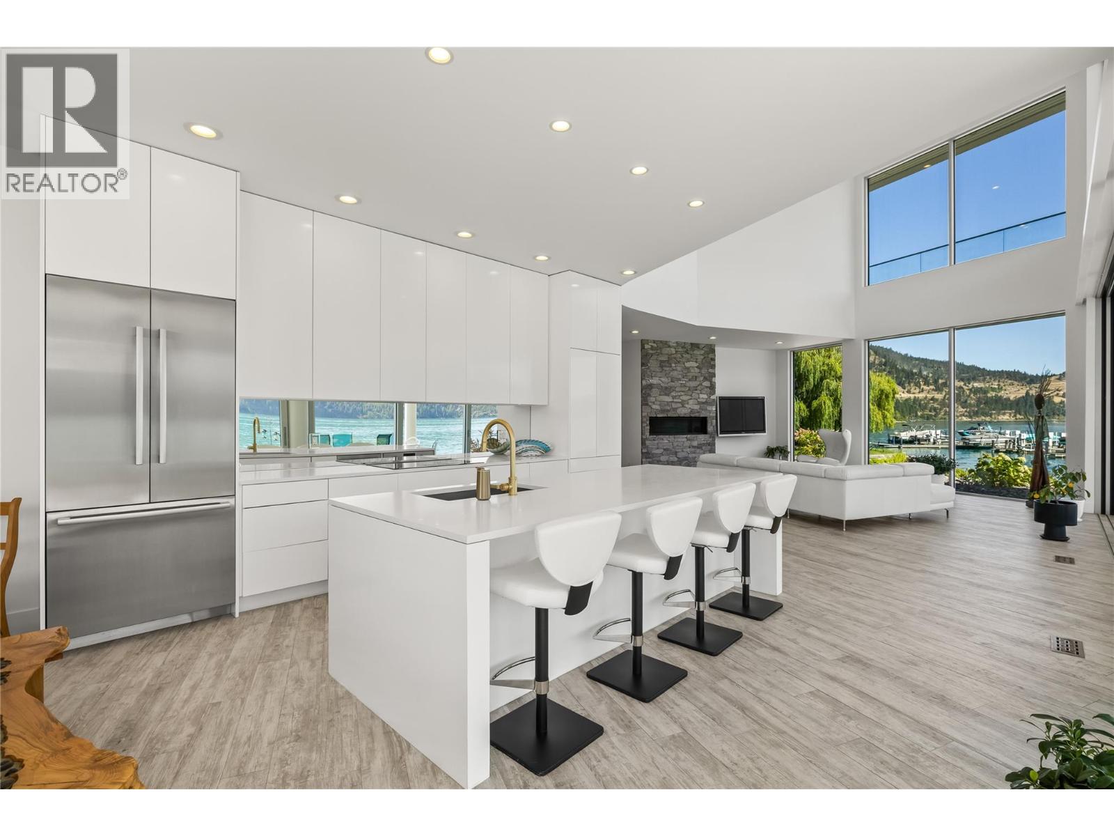 8 18451 Crystal Waters Road, Lake Country