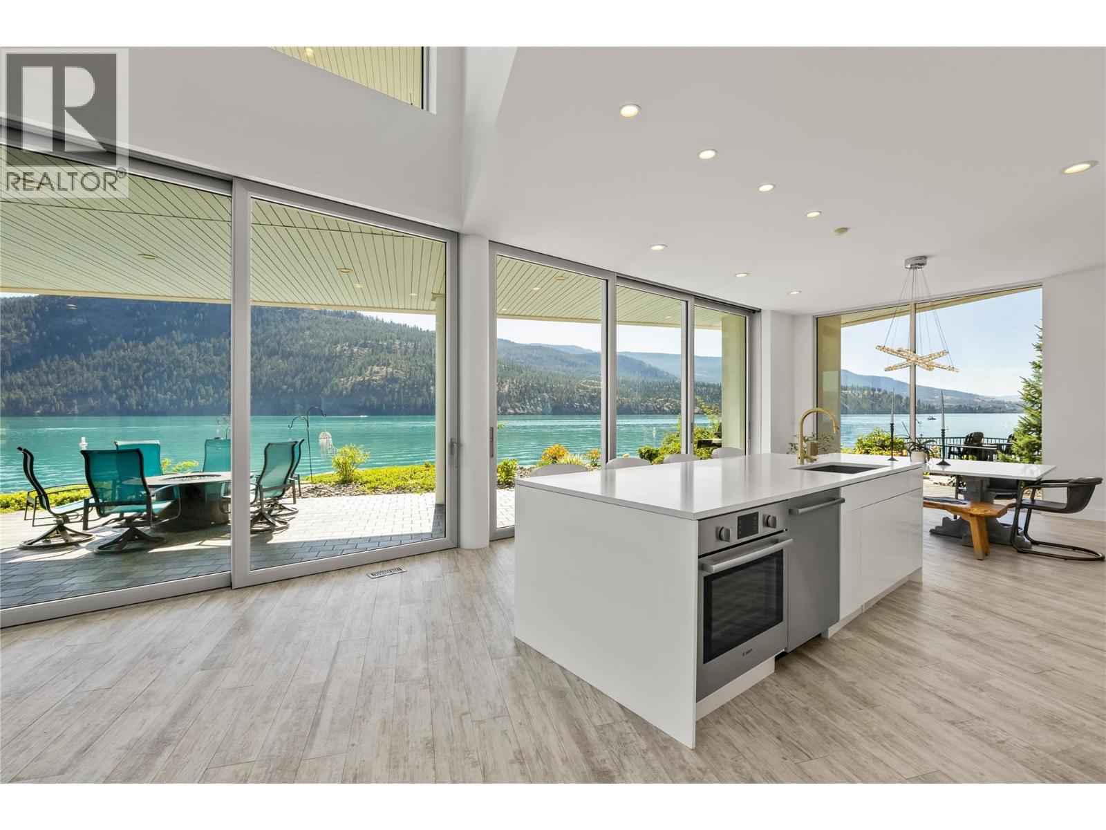 8 18451 Crystal Waters Road, Lake Country