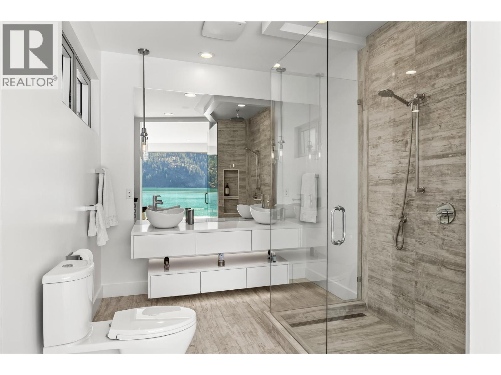 8 18451 Crystal Waters Road, Lake Country