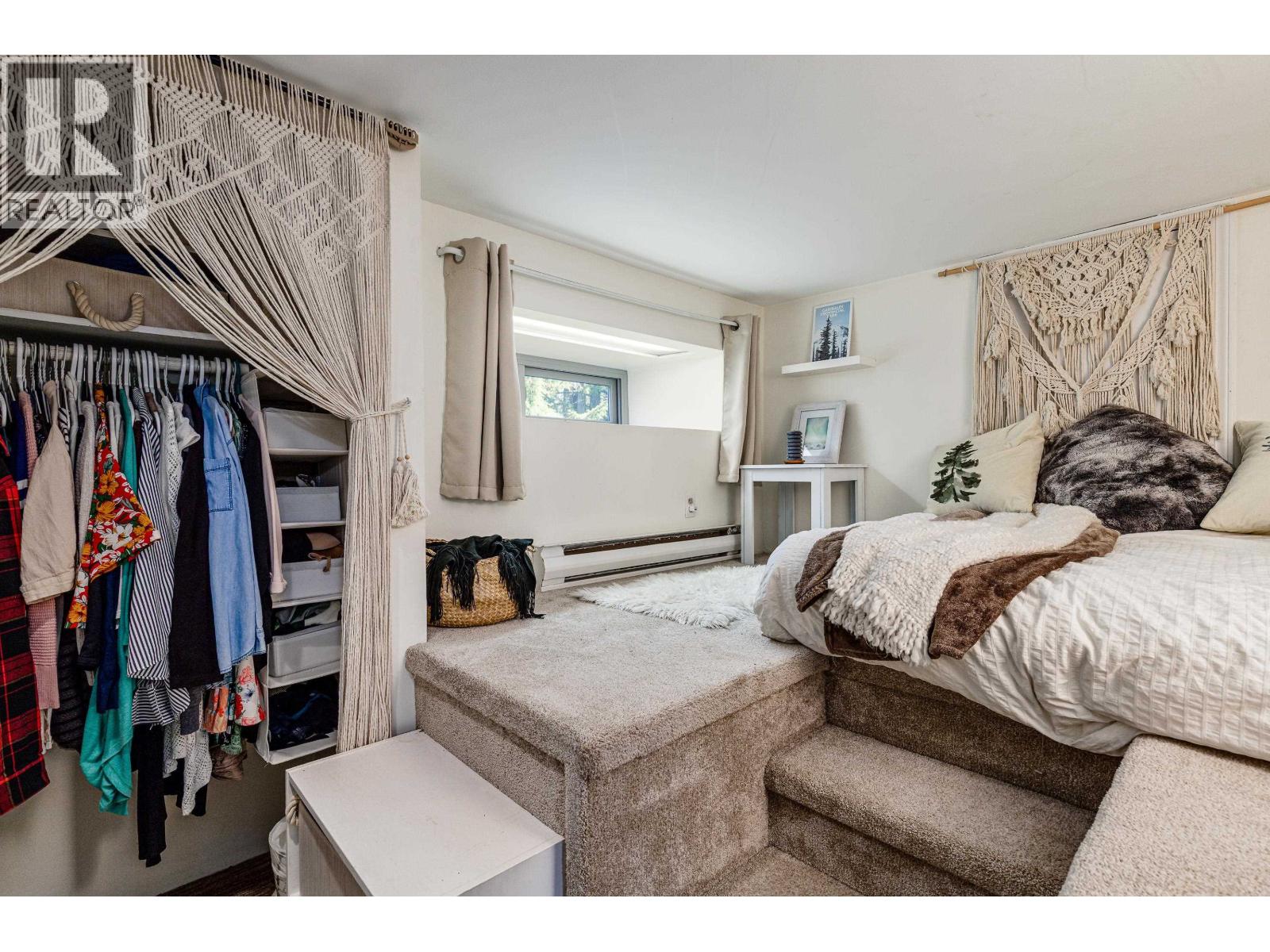 9167 EMERALD DRIVE, Whistler