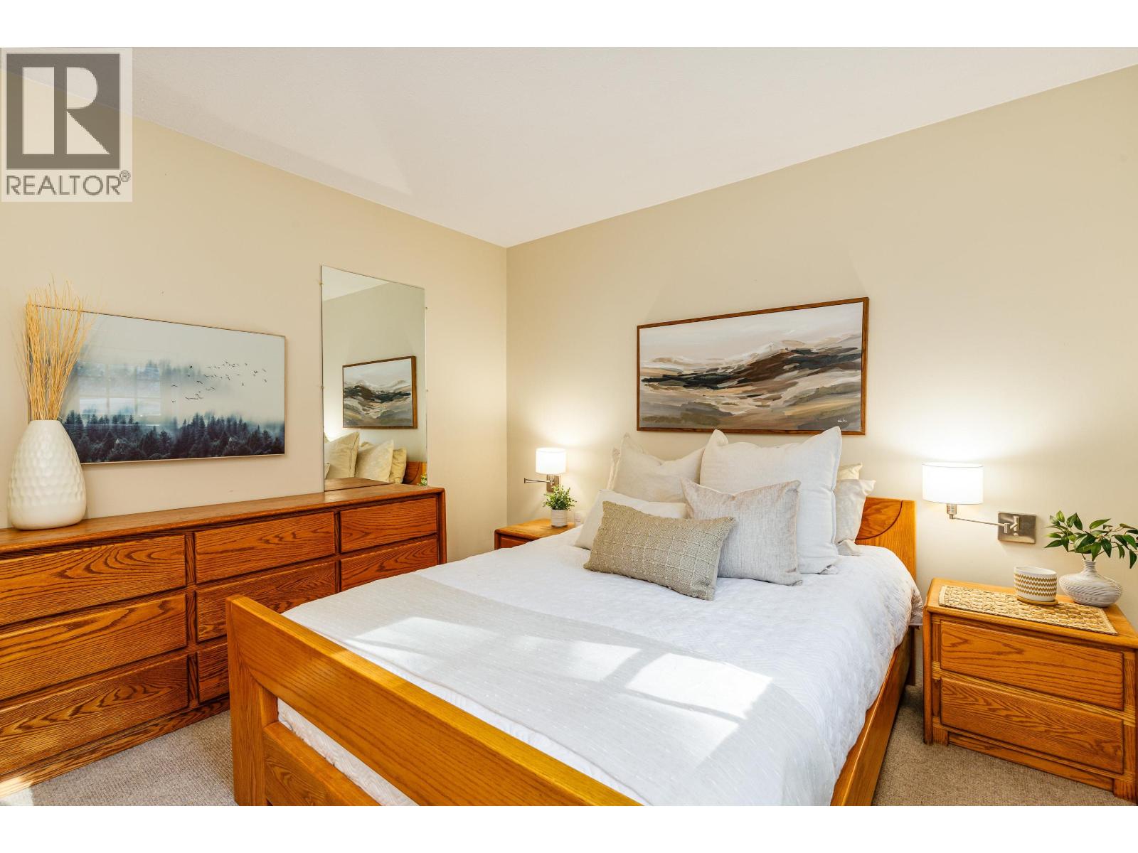 9167 EMERALD DRIVE, Whistler