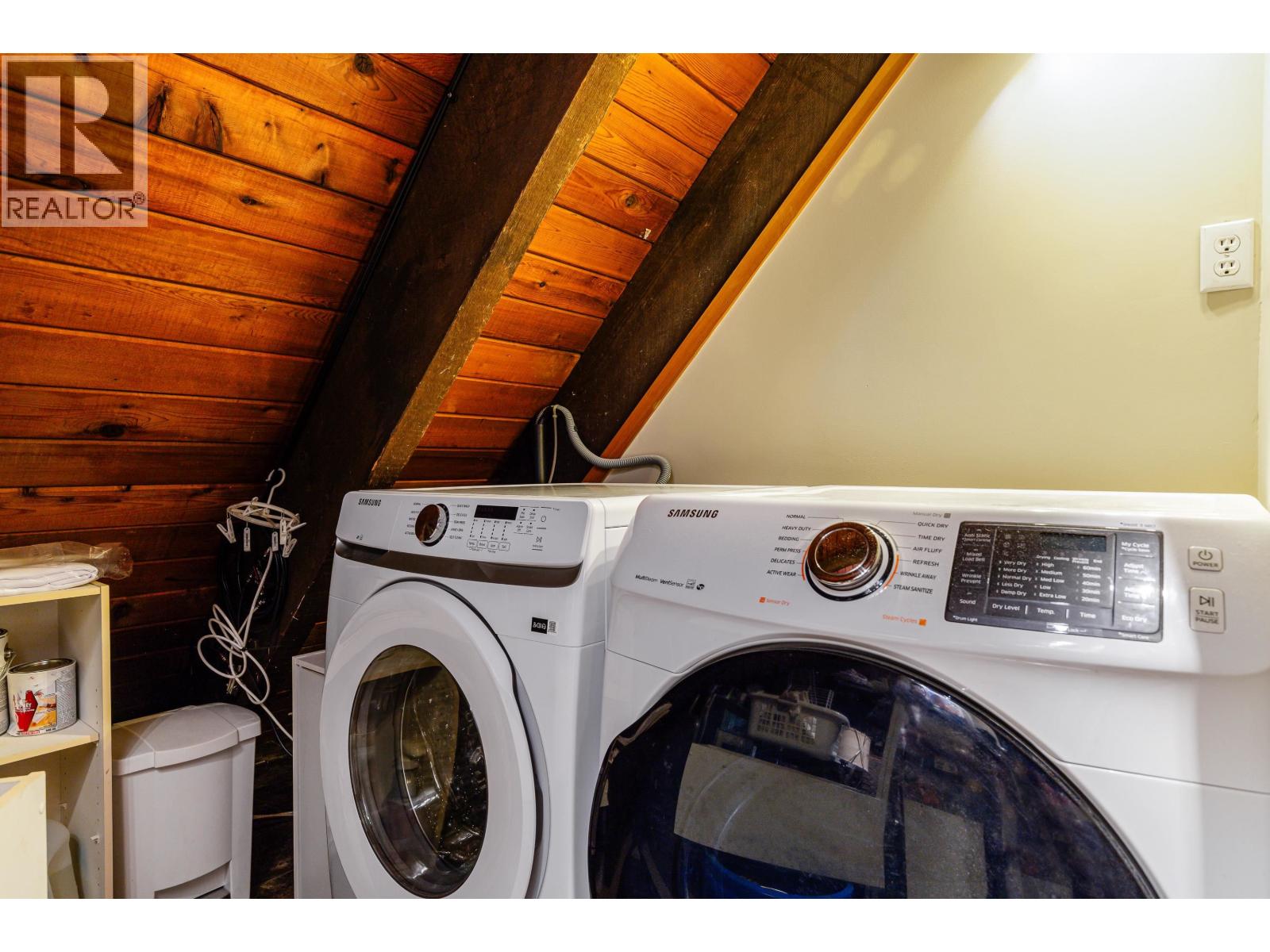 9167 EMERALD DRIVE, Whistler