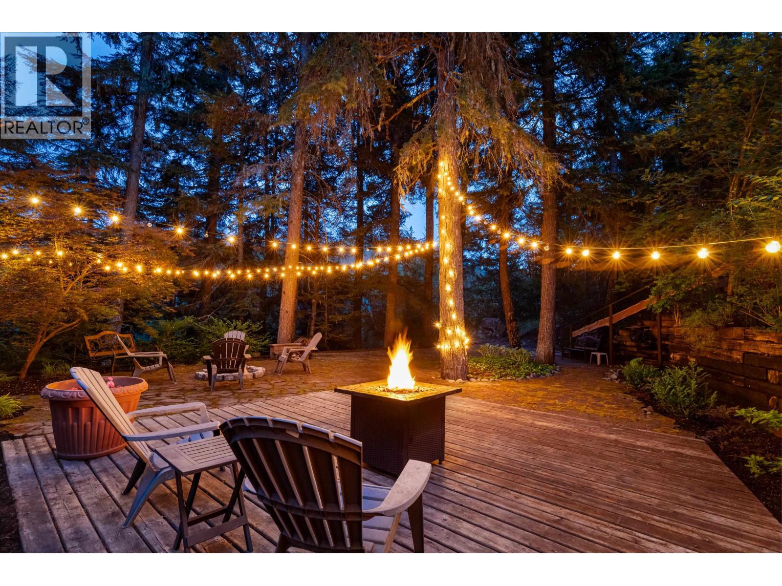 9167 EMERALD DRIVE, Whistler