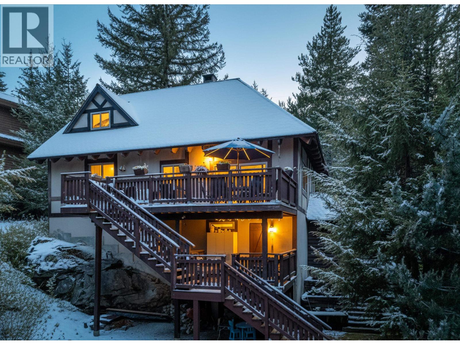 9167 EMERALD DRIVE, Whistler