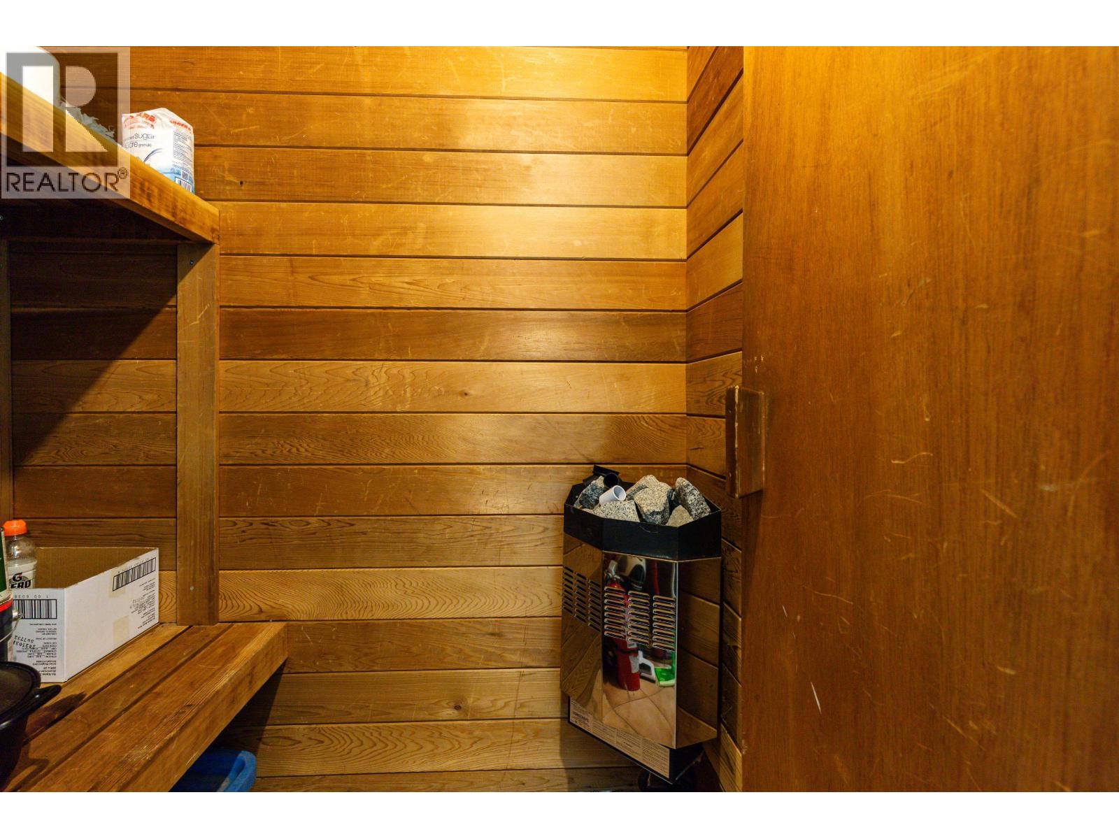 9167 EMERALD DRIVE, Whistler