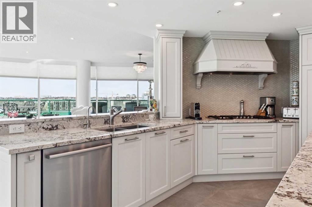 Single Family House for Sale in    Avenue SW Eau Claire Calgary 