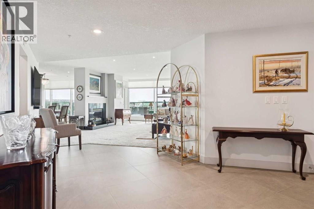 Single Family House for Sale in    Avenue SW Eau Claire Calgary 