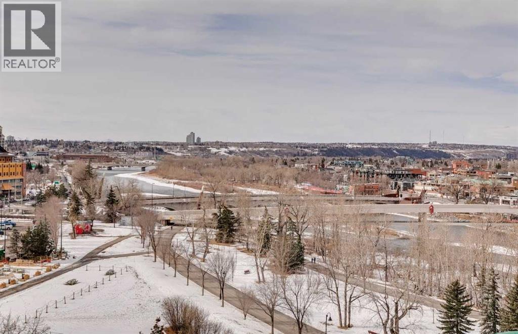 Single Family House for Sale in    Avenue SW Eau Claire Calgary 