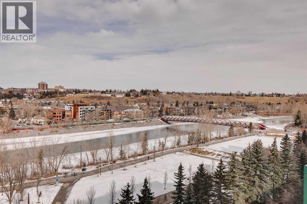 Single Family House for Sale in    Avenue SW Eau Claire Calgary 