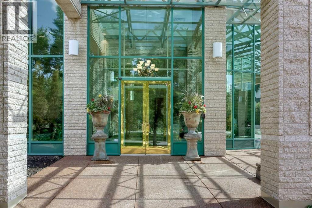 Single Family House for Sale in    Avenue SW Eau Claire Calgary 