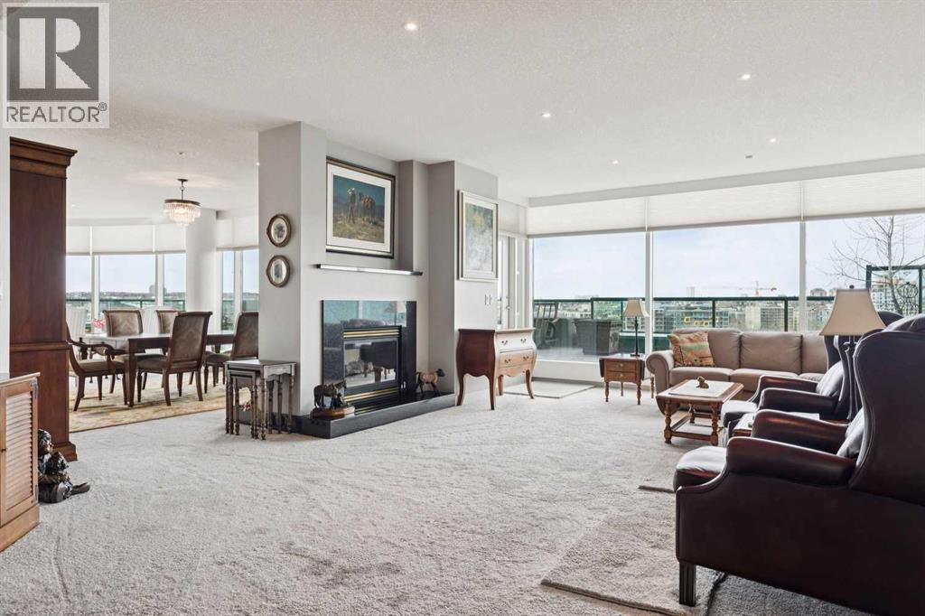 Single Family House for Sale in    Avenue SW Eau Claire Calgary 