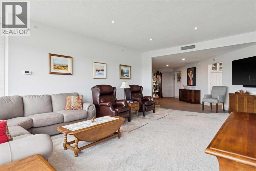 Single Family House for Sale in    Avenue SW Eau Claire Calgary 