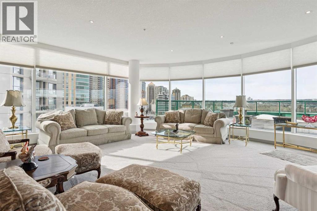 Single Family House for Sale in    Avenue SW Eau Claire Calgary 