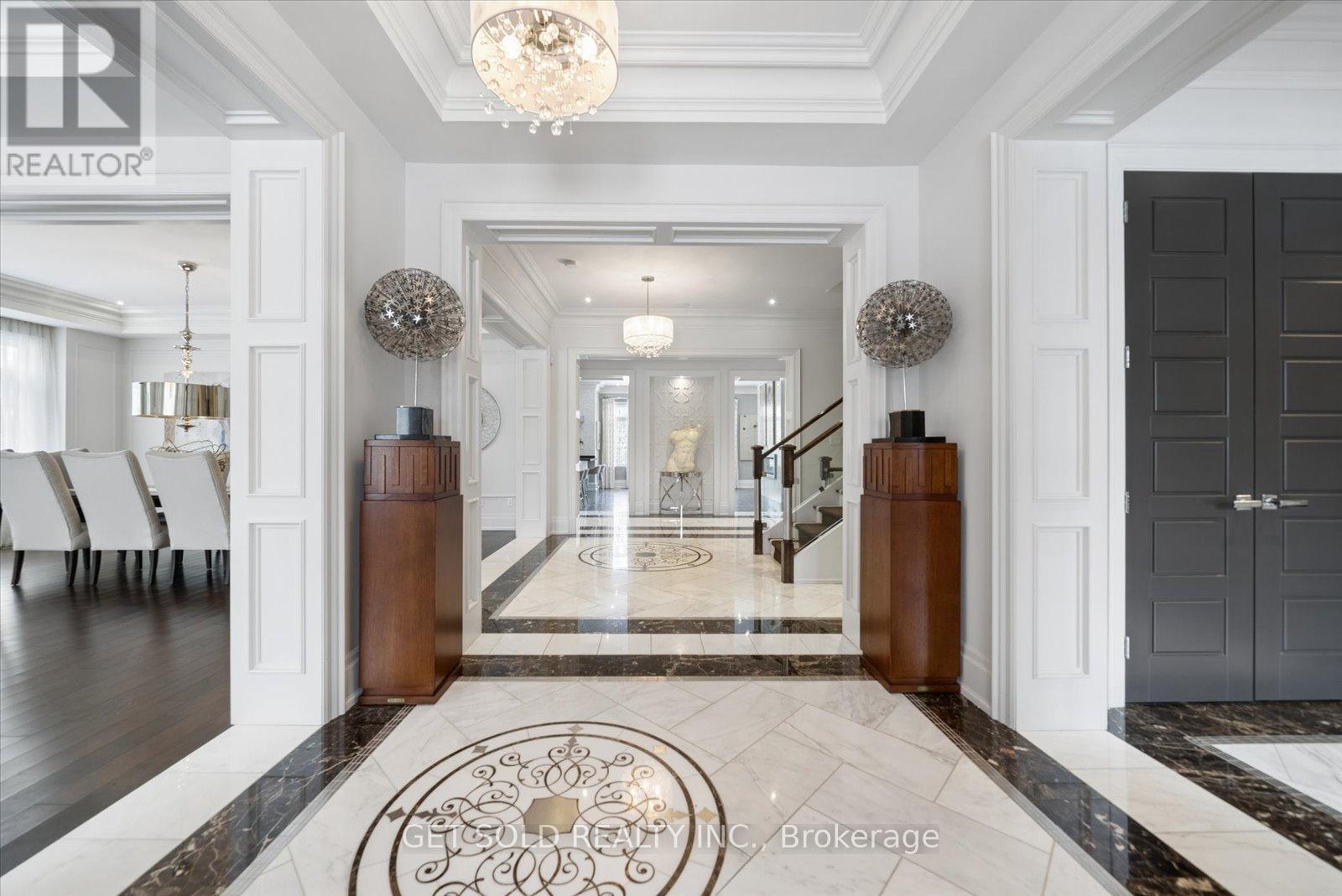 8 THORNHILL AVENUE - 5