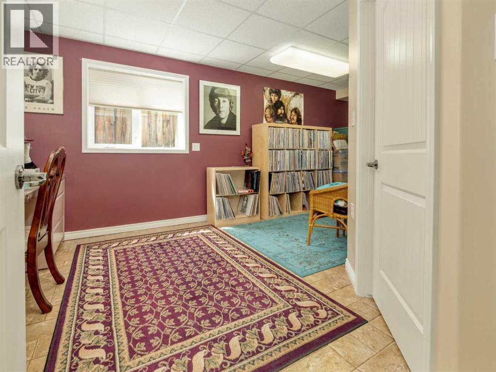 Single Family House Bungalow for Sale in   Avenue S Victoria Park Lethbridge 