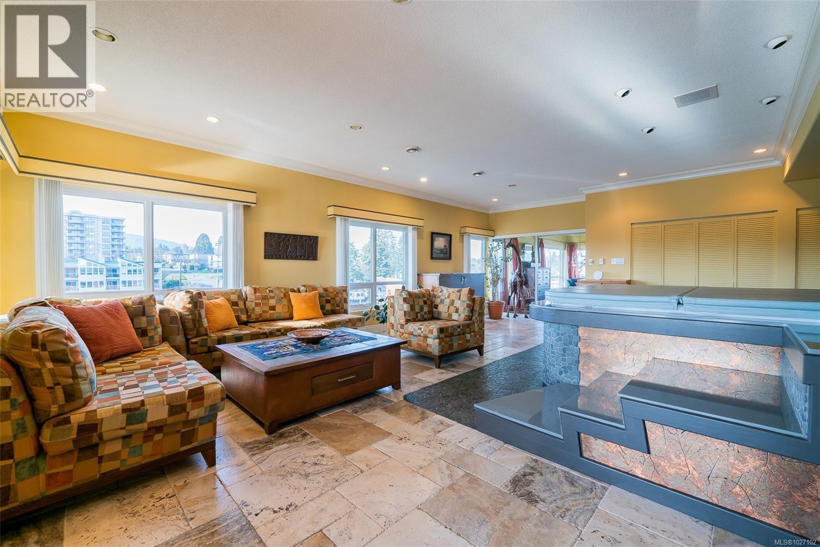 #700 375 Newcastle Ave - 27