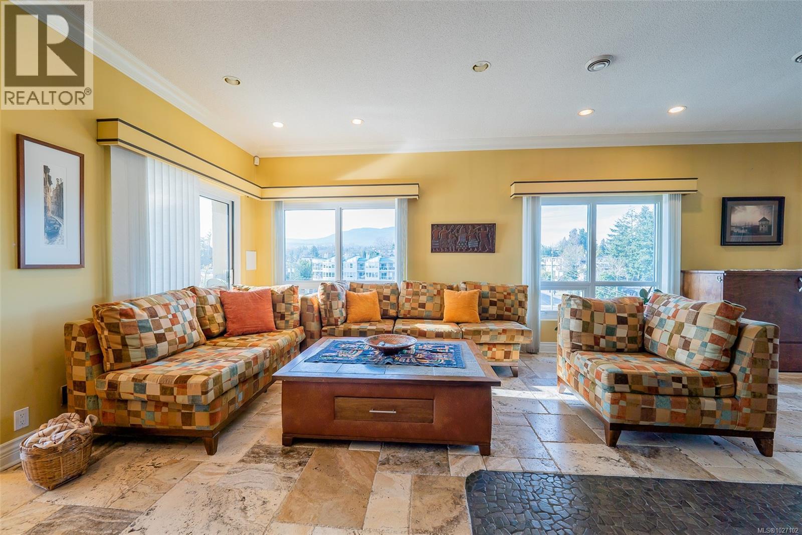 #700 375 Newcastle Ave - 31