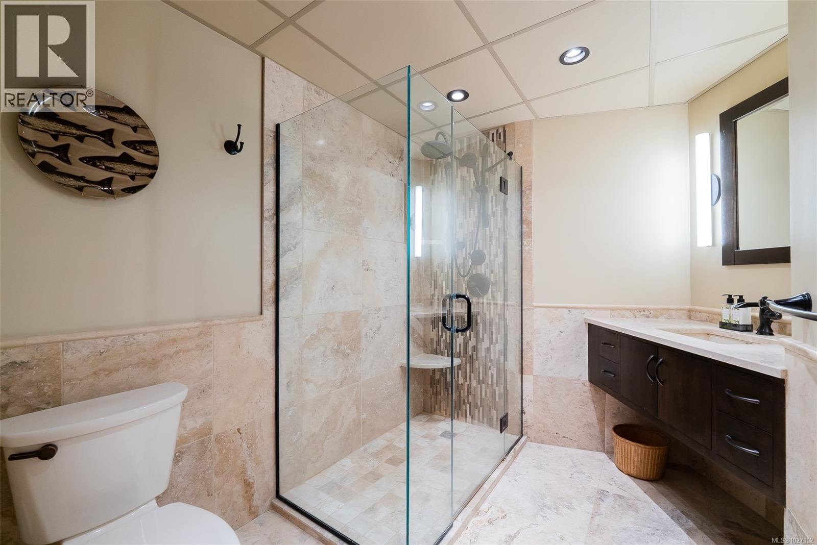 #700 375 Newcastle Ave - 32