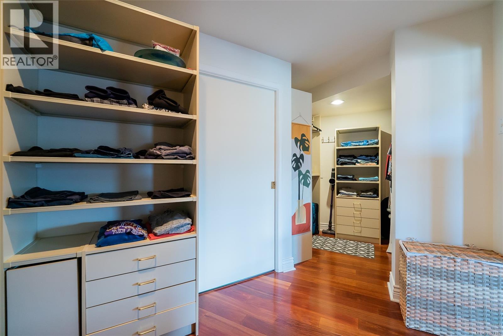 #700 375 Newcastle Ave - 37